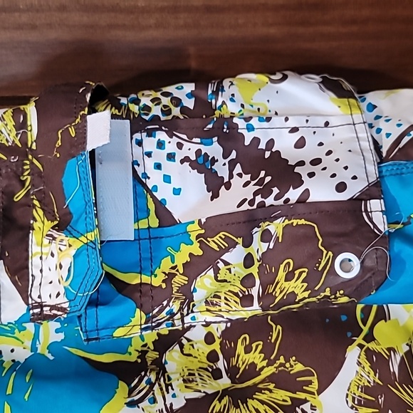 Mens Swim Trunks (L) - Picture 3 of 5